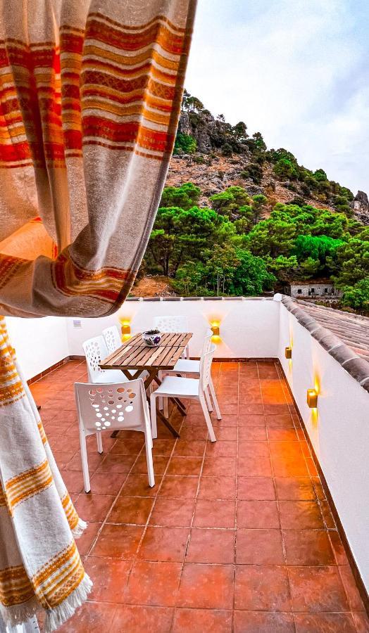 Holiday home Grazalema- Casita Panorama - Fantastic Views- Clima, Wi-fi And Private Parking Optional Grazalema
